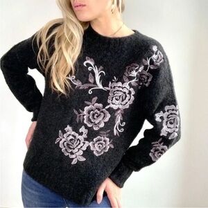 Blank NYC Wool Blend Floral Embroidered Sweater Black Back Zip Women’s Small